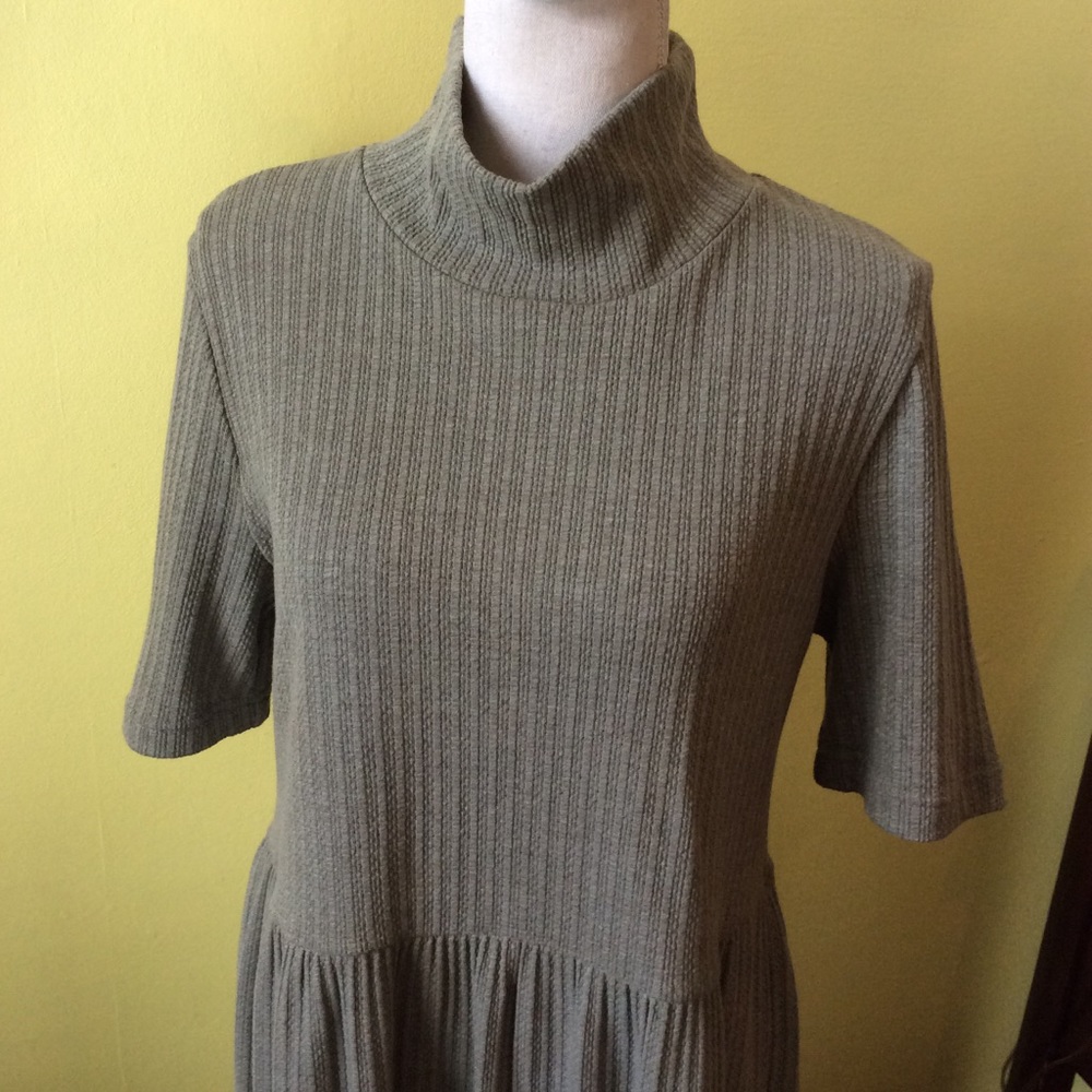 FP Beach Cute Sage Green Dress Open Back Size L - Picture 2 of 12